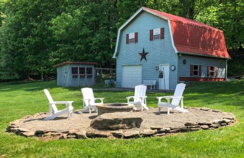 Thompson House | Thompson Home with Deck and Pond, 8 Mi to Elk Mountain