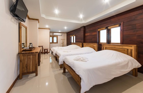 Thong Pha Phum House | Thongphaphum River