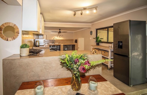 Thorny Bush Game Reserve Cabin | Thornhill Safari Lodge