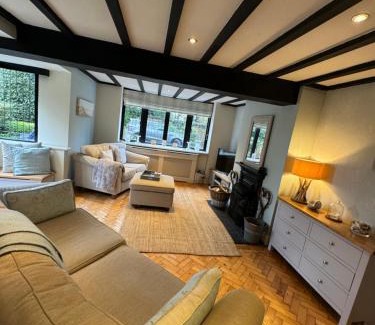 Thornton Hough House | Thornton House Private Country House Thornton Hough Entire House sleeps 6