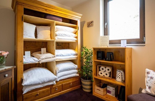 Ockfen House | Three-bed room comfort stream view - Landidyll Weinhotel Klostermühle