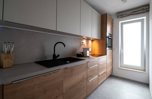 Sezana Apartment | Three Bedroom Apartment with Balcony and pool