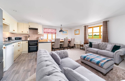 Stoke Rivers Apartment | Three bedroom countryside cottage with hot tub, close to North Devon coast.