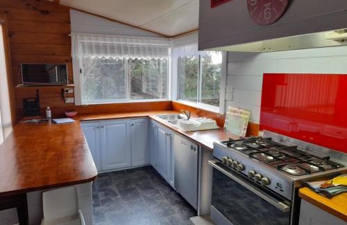 Rocky Cape Apartment | Three Bedroom Escape with Room to Roam