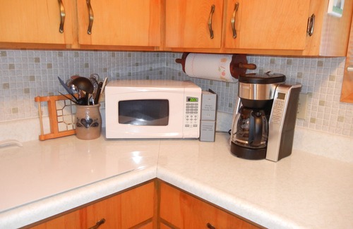 Alta Vista House | Three bedroom fully furnished home in small-town Northeast Iowa