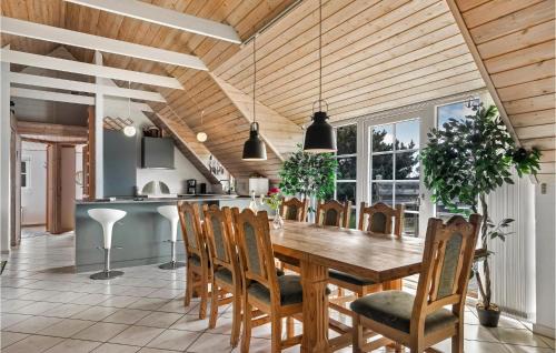 Klegod House | Three-Bedroom Holiday Home In Ringkobing