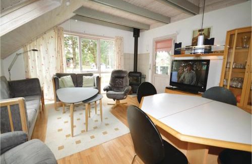 Dannemare House | Three-Bedroom Holiday Home In Dannemare