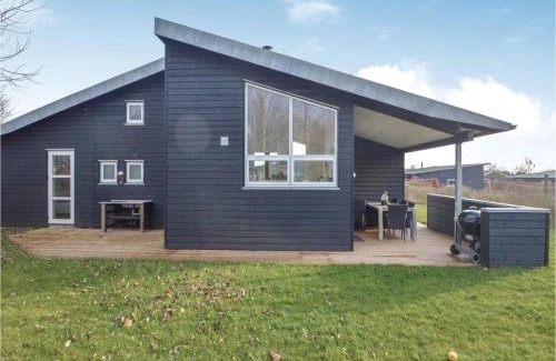 Flovt Strand House | Three-Bedroom Holiday Home In Haderslev