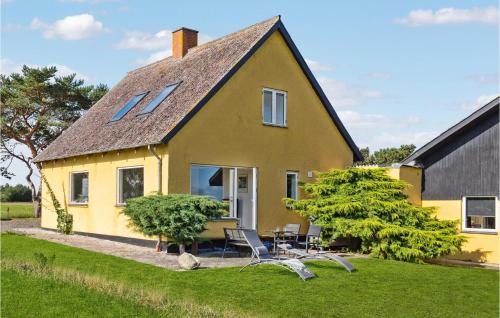 Bandholm House | Three-Bedroom Holiday Home In Bandholm