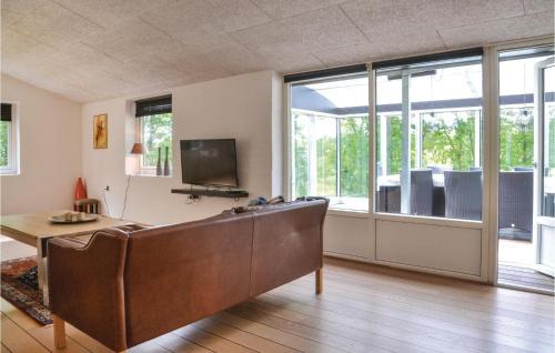 Janderup House | Three-Bedroom Holiday Home In Hejnsvig