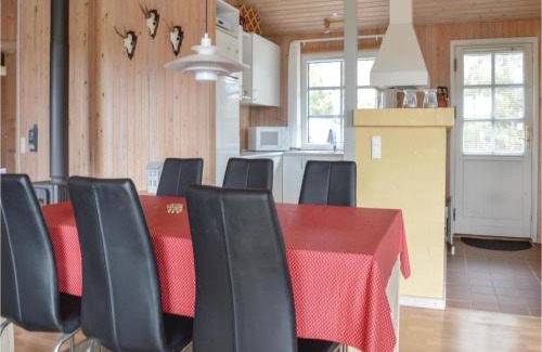 Nordost House | Three-Bedroom Holiday Home In Saby