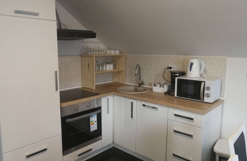 Catrnja Apartment | Three bedroom apartment with balcony Smoljanac, Plitvice (A-12345-b)