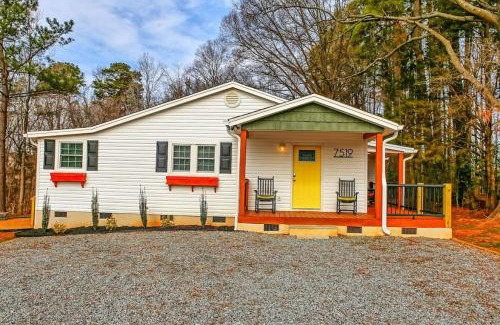 Huntersville House | Three Bedroom Outdoorsy Escape in Huntersville