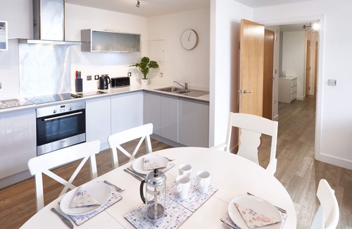 Central Milton Keynes Apartment | Three Bedroom Serviced Apartment in Vizion, Central Milton Keynes