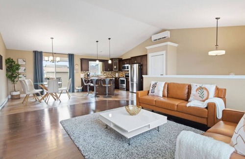 Moncton House | Three-Bedroom Townhouse