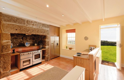 Saint Martin Cottage | Three Chimneys