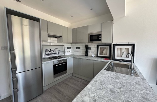 Belvedere Apartment | Three Double Rooms in Spacious Home