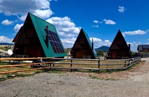 Tepacko Polje House | Three Houses