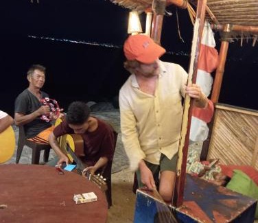 Manado City Centre House | Three Ken Homestay & Cafe