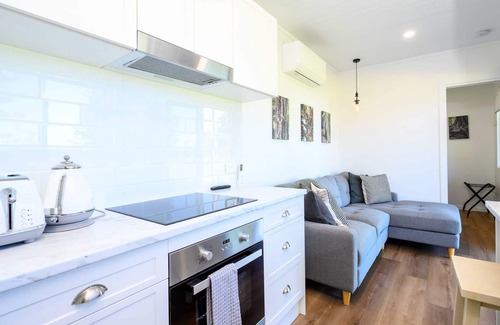 Mount Tamborine Apartment | Three Pines Tiny Home Your Mountain Escape