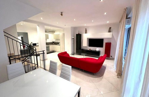 Settecamini Villa | Three-story air-conditioned villa with private garden and parking space