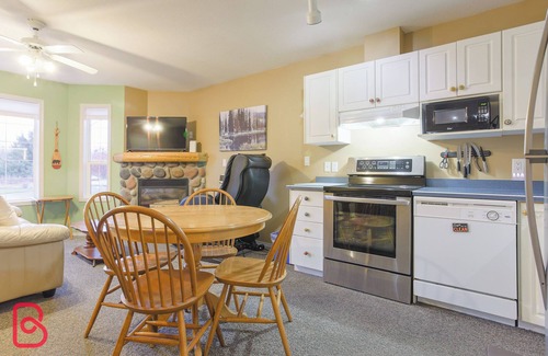 East Kootenay Apartment | Three story townhouse/Great location