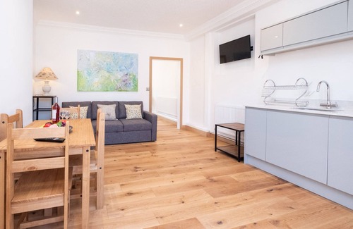 Pettistree Cottage | Three Tuns Apartments - Birch - sleeps 3 guests in 1 bedroom