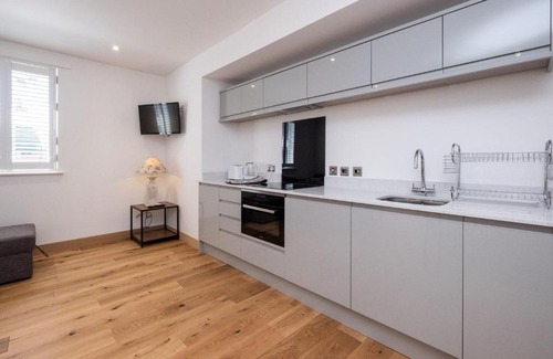 Pettistree House | Three Tuns Apartments - Hazel - Aldeburgh Coastal Cottages