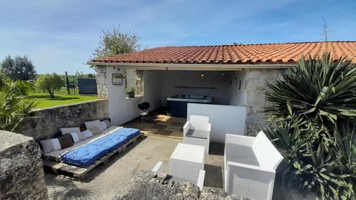 Saint-Just-Luzac House | Ti Kaz Auberge
