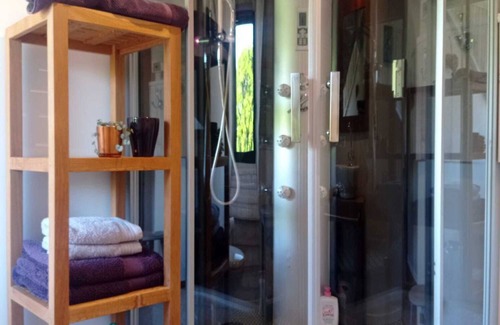 Melgven Bed & Breakfast | Ti koniki, get out your flip-flops!