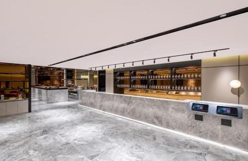 Tianjin City Center Hotel | Tianjin Binjiang Road Pedestrian Street Orange Crystal Hotel