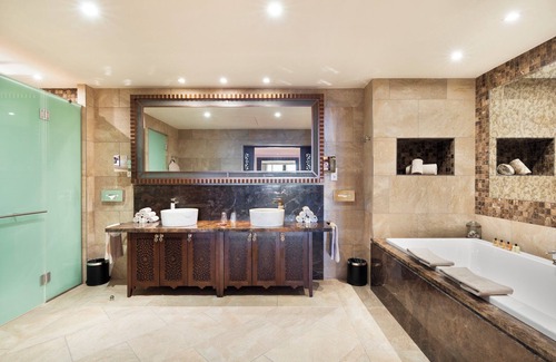 Theoule-sur-Mer Hotel | Tiara Miramar Beach Resort