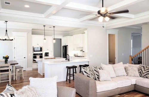 Evans House | Tickets & Badges Available! Large Open Home Perfect for Entertaining Clients