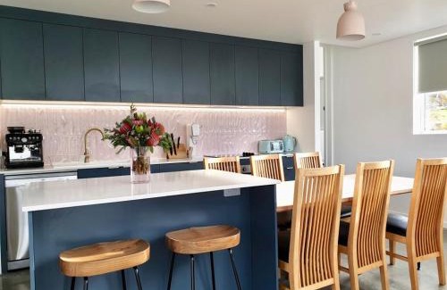Eaglehawk Neck House | Tides - Architecturally-designed holiday home