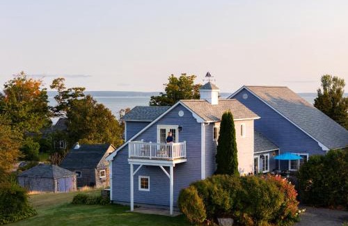 Hall's Harbour House | Tides Inn Guest Suites