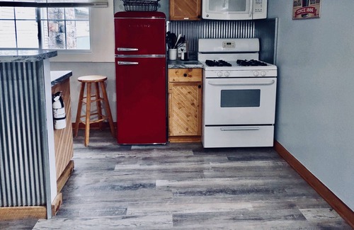 Tidioute House | TIDIOUTE WHISKER BISCUIT-ALLEGHENY RIVER VIEW WITH ACCESS