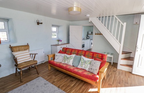 Cornamona Cottage | TIGH MHICHEAL PHAIDIN, family friendly in Clonbur, County Galway