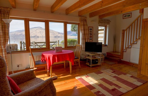 Glenelg Cabin | Tigh Na Creig Lodge - Cosy Beachfront Escape