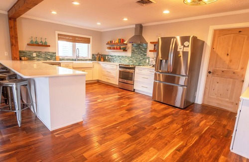 Pelican Creek Estates House | Tiki Beach House Waterfront