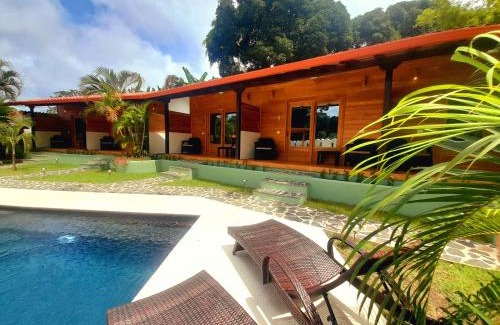 Santa Catalina Hotel | Tiki Lodge Hotel de Charme