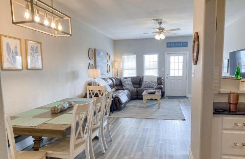 Port Aransas House | Tiki Time