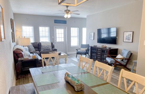 Port Aransas House | Tiki Time