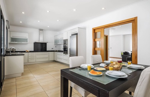Santo Antonio Ski Chalet | Til Home by Madeira Sun Travel