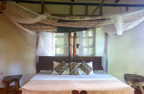Entebbe Cabin | Tilapia Lodge