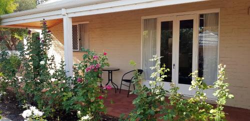 Glen Forrest Apartment | Tillbrook Cottage