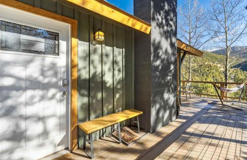 Spring Valley House | Timber Peak Cabin - Hot Tub BBQ Scenic Views