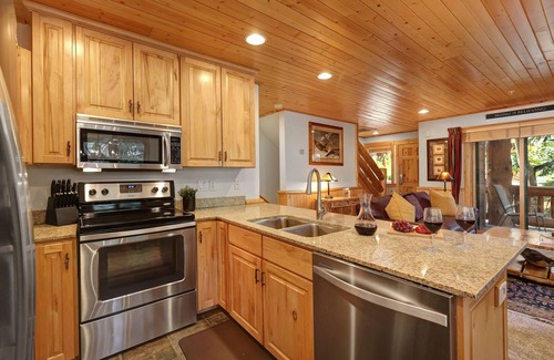 South Snyderville Basin Condo | Timber Wolf Lodge 10d 2 Bedroom Condo by RedAwning