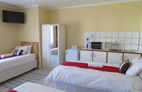 Luderitz House | Timo's guesthouse accommodation