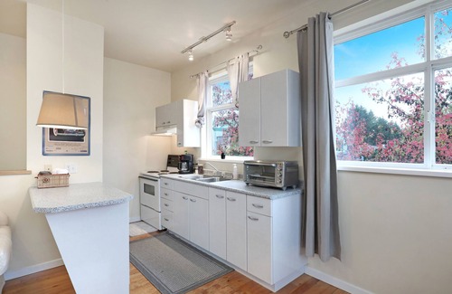 Courtenay House | Tin Town Tranquility