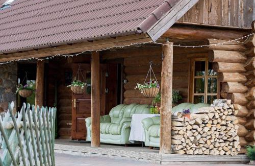 Rouge House | Tindioru Holiday House